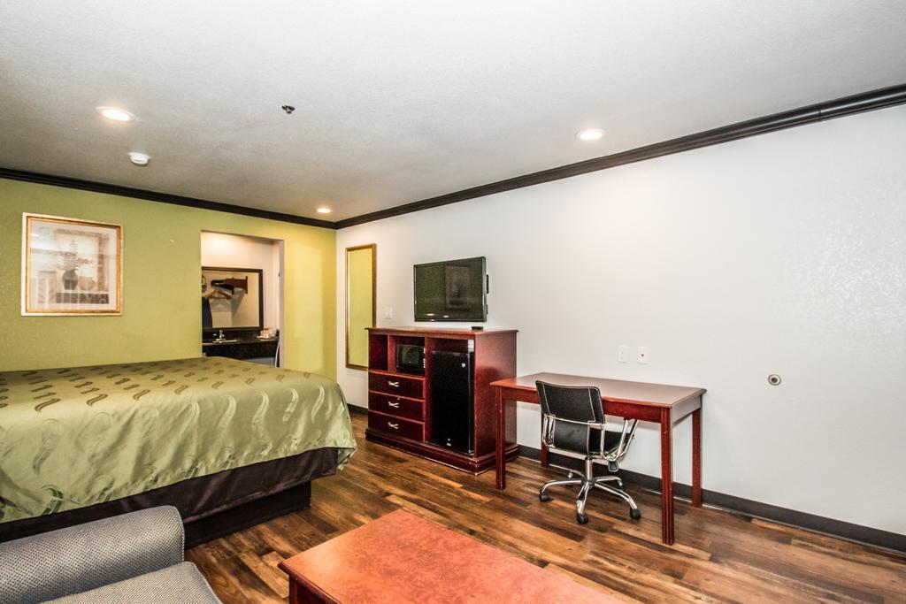 Americas Best Value Inn Fort Worth Exterior foto